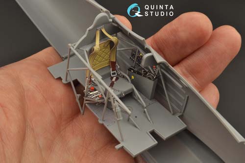 Quinta Studio 1/32 CR.42 Interior Detail Set